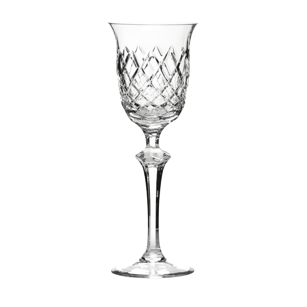 Transparent Venice crystal red wine glass, clear, height 23.5 cm. The bowl features a diamond-shaped cut pattern on the upper half. Slender stem with diamond-shaped facets, elegant round base, sparkling light reflections.