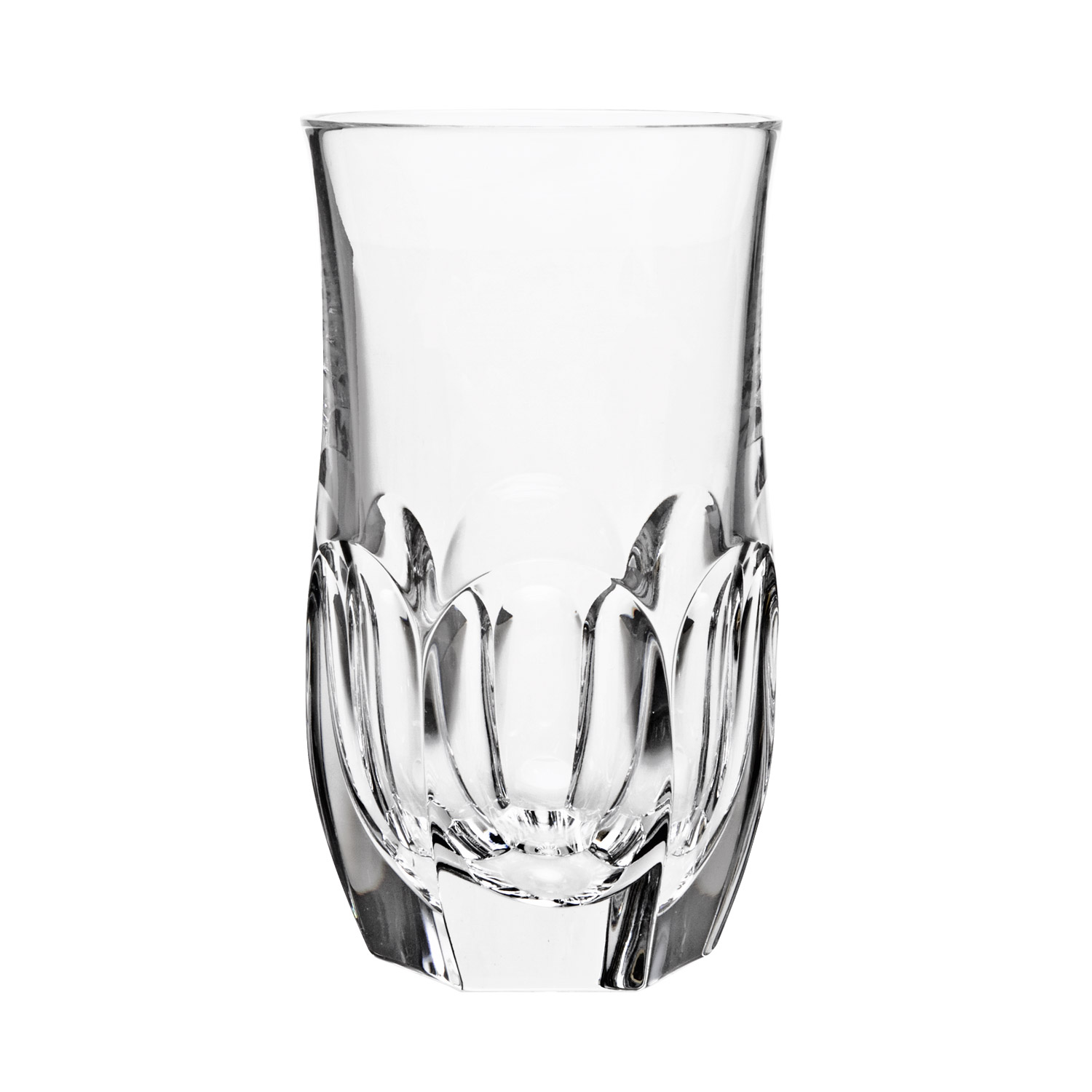 Transparent crystal long drink glass with a sturdy, faceted base. The lower section is adorned with elegant vertical cuts that taper upwards in a flower-like pattern, lending it a sophisticated Palais look.